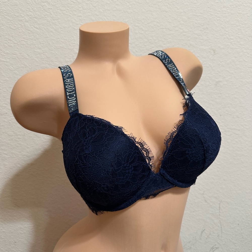 Victoria’s Secret bra 32ddd